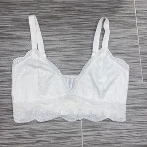 NWT White Embroidered Scalloped Floral Bralette/ Crop Top Size XL